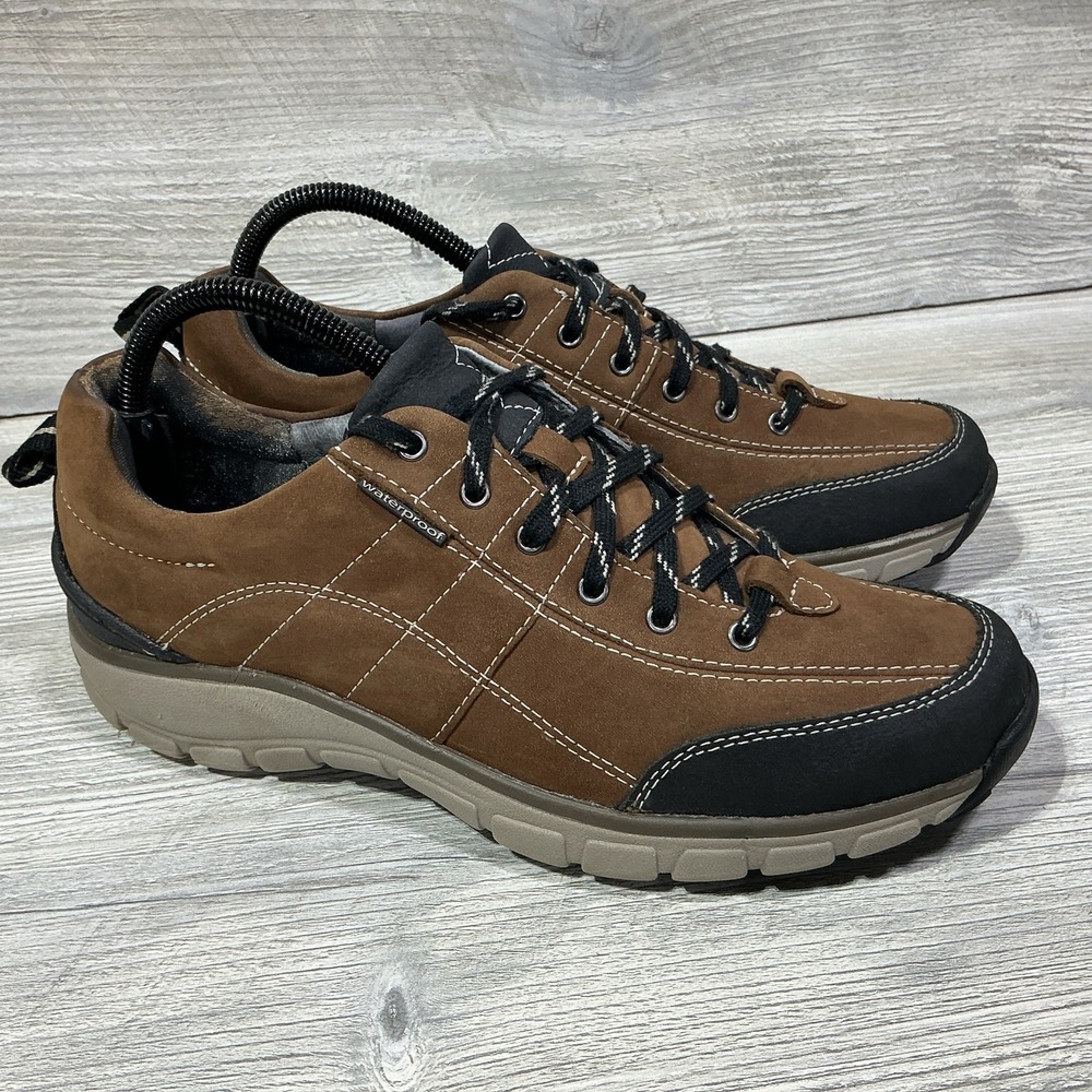 Clarks Outdoor Wave Walk Waterproof Brown Leather Upper Women's Shoes Size 9 M